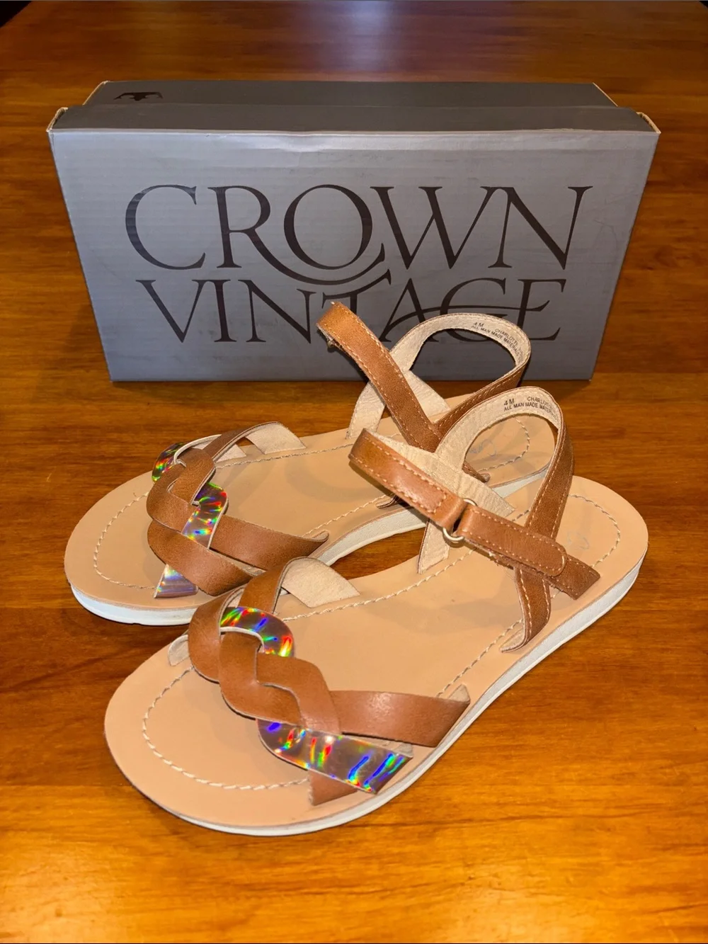 CROWN VINTAGE GIRLS SANDALS EUC SIZE 4 CHARLOTTE BROWN IRIDESCENT STRAPPY BOHO🤎